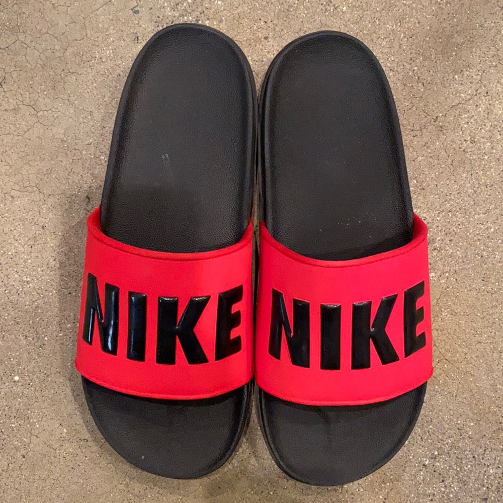 Nike slide sandal - almost new
